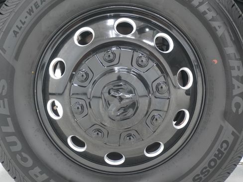 Used 2025 RAM 3500 Limited AWD/4WD image 35