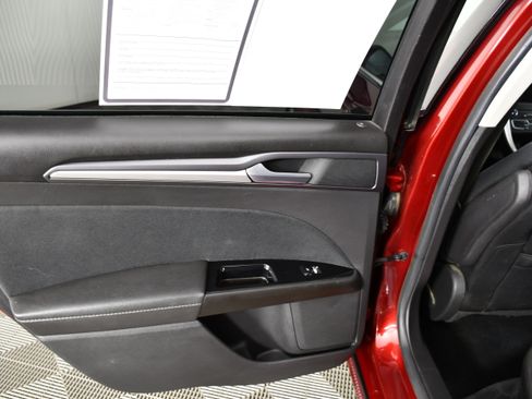 Used 2016 Ford Fusion SE FWD image 44