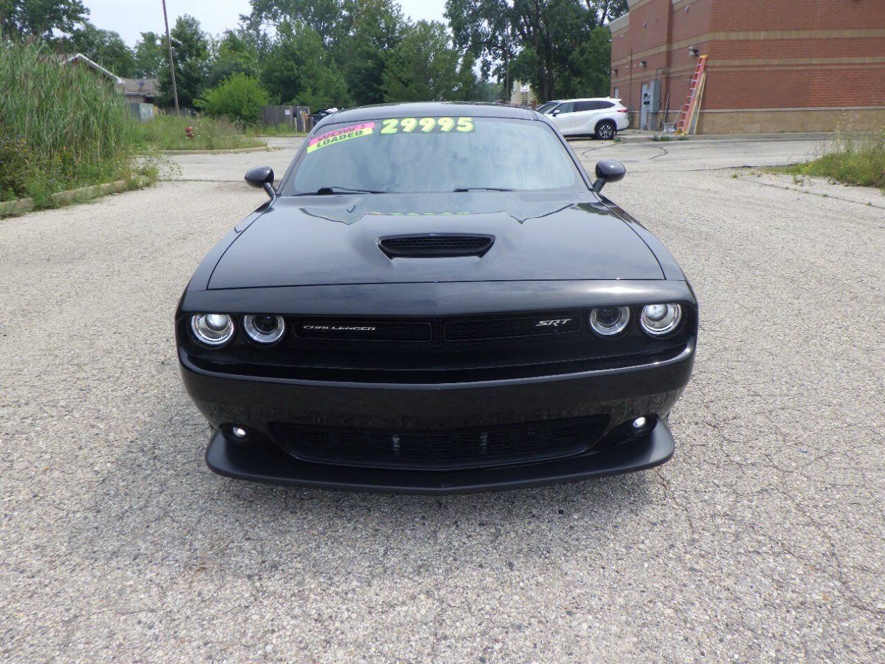 Used 2015 Dodge Challenger SRT w/ Technology Group RWD image 4