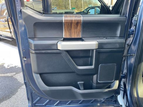 Used 2019 Ford F150 Lariat image 28