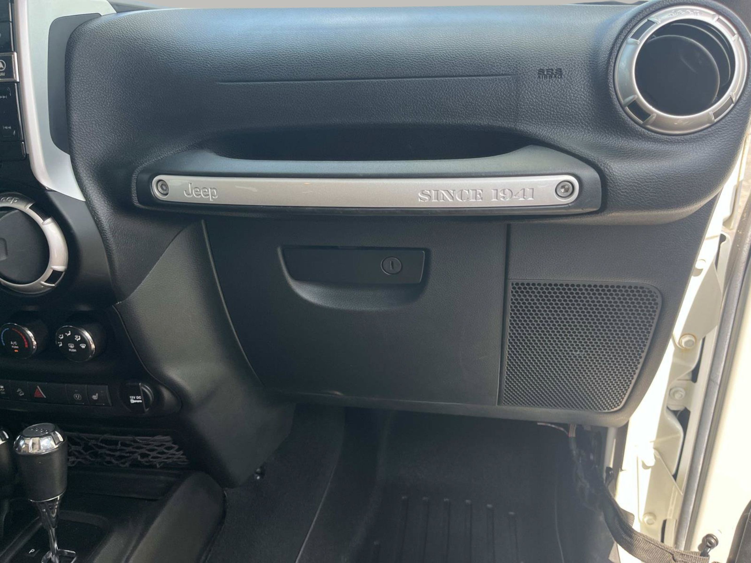 Used 2017 Jeep Wrangler Unlimited Rubicon AWD/4WD image 21