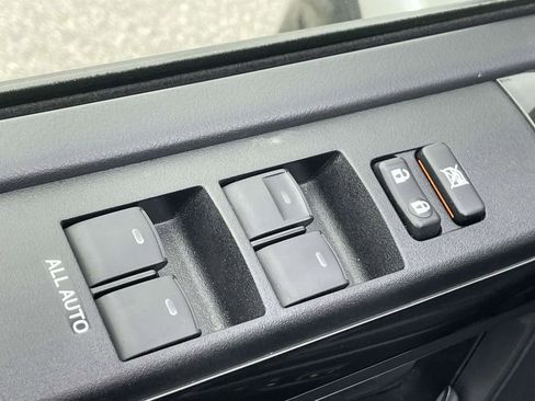 Used 2024 Toyota 4Runner TRD Off-Road Premium image 17