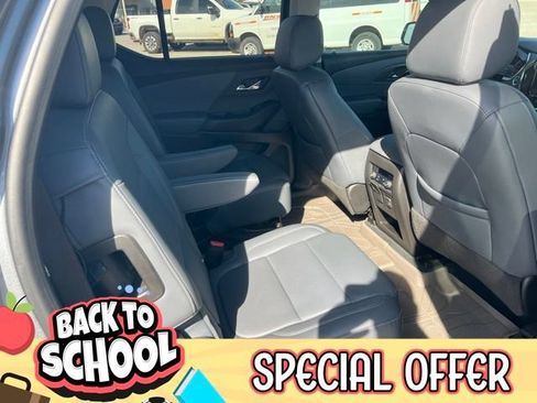 Used 2021 Chevrolet Traverse Premier FWD image 10