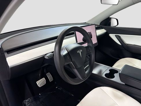 Used 2022 Tesla Model Y Performance AWD/4WD image 11