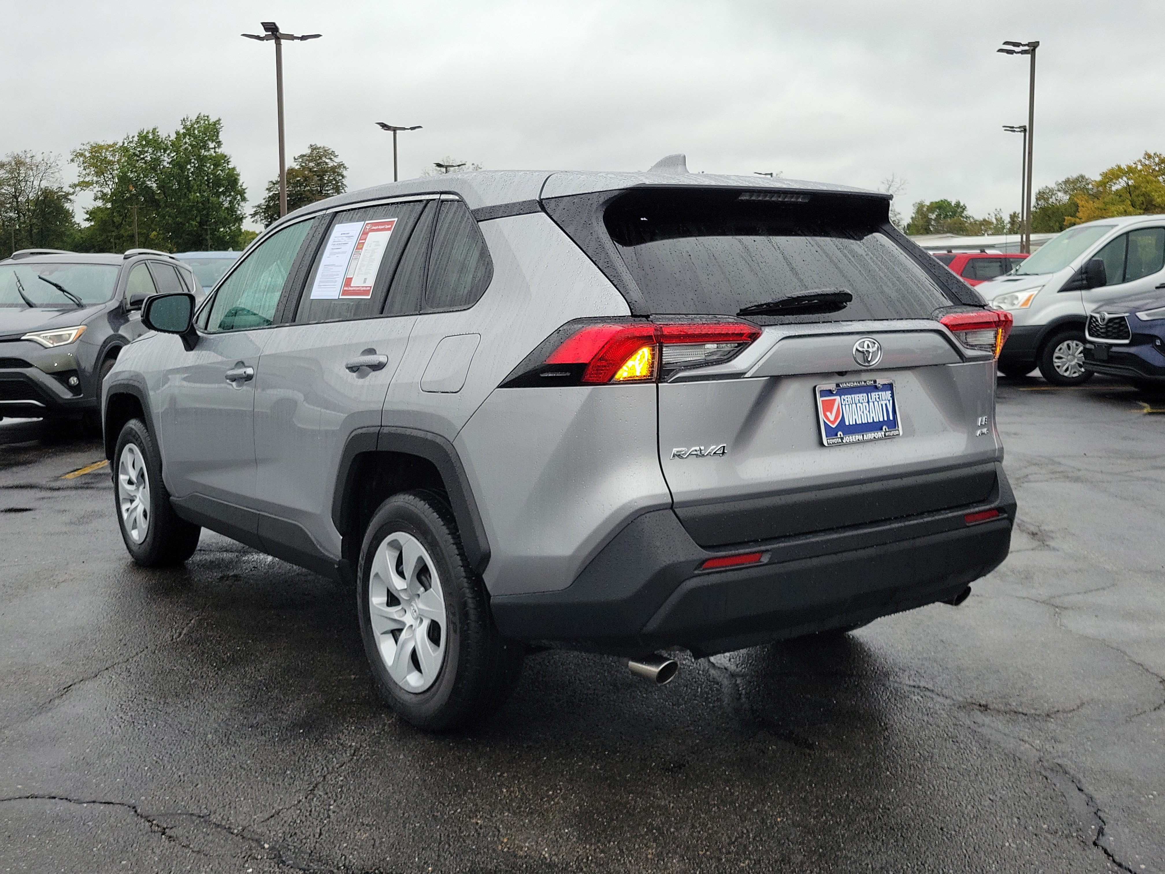 Used 2025 Toyota RAV4 LE AWD/4WD image 3
