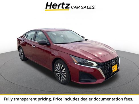 Used 2025 Nissan Altima 2.5 SV FWD image 1