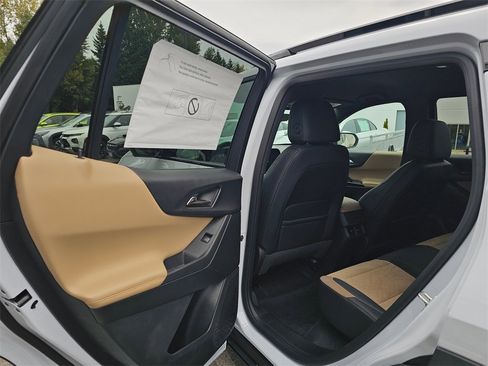 New 2026 Chevrolet Equinox ACTIV w/ Convenience Package III image 17