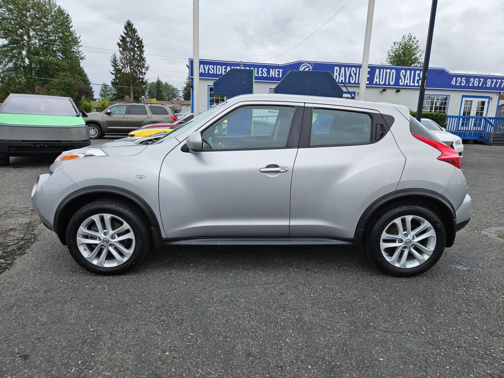 Used 2011 Nissan Juke S FWD image 2