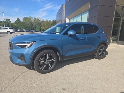 Certified 2025 Volvo XC40 B5 Core