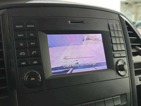 Used 2020 Mercedes-Benz Metris image 25