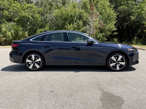 Used 2025 Audi A5 2.0T Premium Plus w/ Premium Plus AWD/4WD image 2