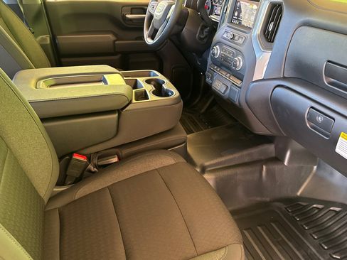 New 2026 GMC Sierra 2500 Pro AWD/4WD image 16