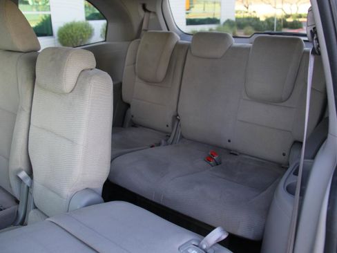Used 2011 Honda Odyssey EX image 22