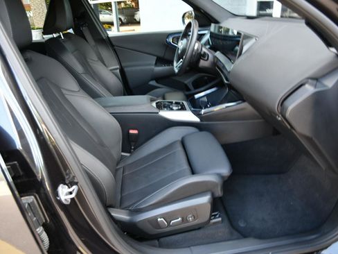 Used 2025 BMW X3 xDrive30i AWD/4WD image 37