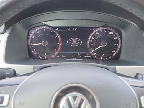 Used 2019 Volkswagen Atlas SEL R-Line image 21