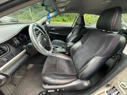 Used 2015 Toyota Camry XSE FWD image 22