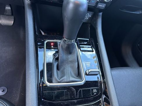 Used 2022 Jeep Compass Limited image 22