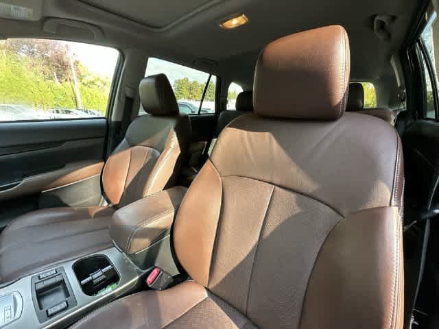 Used 2013 Subaru Outback 2.5i Limited AWD/4WD image 15