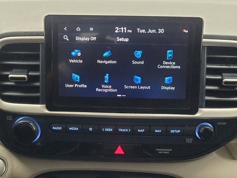 Used 2023 Hyundai Venue Limited FWD image 25