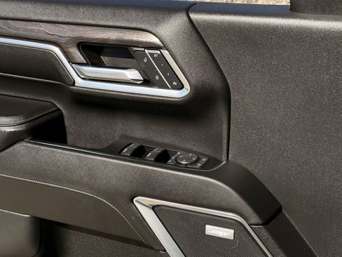 Used 2024 Chevrolet Silverado 2500 LTZ w/ LTZ Plus Package image 25