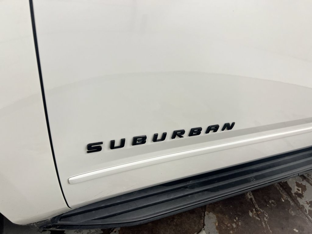 Used 2018 Chevrolet Suburban Premier w/ RST Edition AWD/4WD image 28