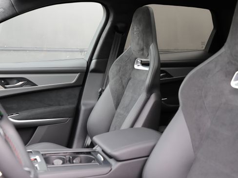 New 2026 Jaguar F-PACE SVR AWD/4WD image 16
