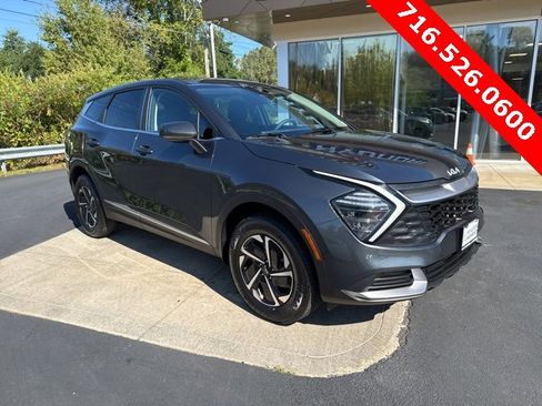 Used 2024 Kia Sportage LX image 4