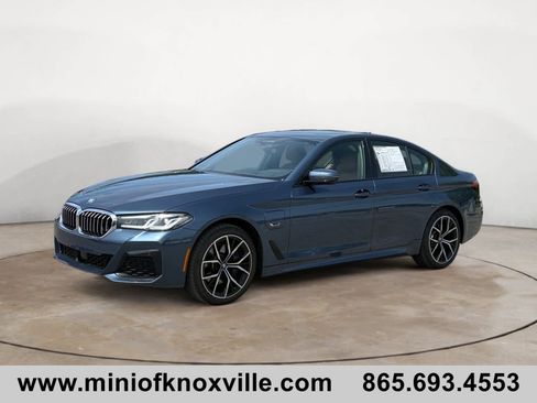 Used 2023 BMW 530e xDrive w/ Premium Package AWD/4WD image 7