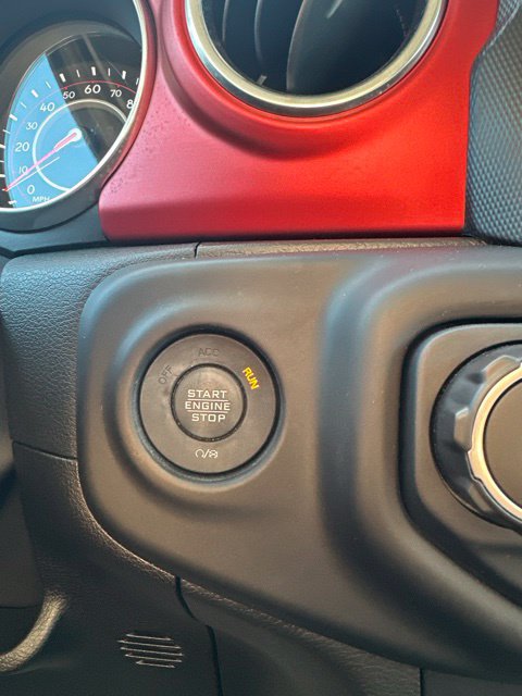Used 2022 Jeep Wrangler Unlimited Rubicon w/ Cold Weather Group AWD/4WD image 23