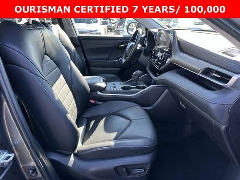 Used 2023 Toyota Highlander XLE image 10