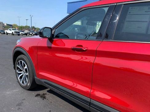 Certified 2023 Ford Explorer ST AWD/4WD image 10