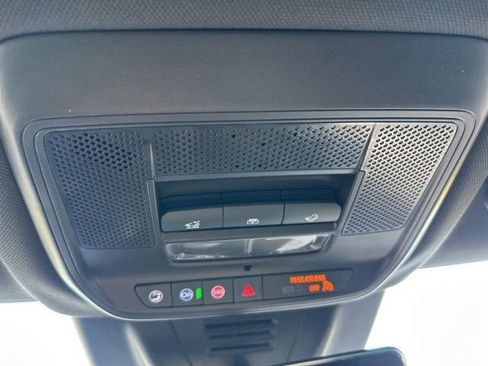 New 2025 Chevrolet Equinox EV RS image 15