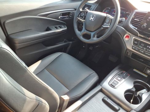 Certified 2022 Honda Pilot Special Edition image 17