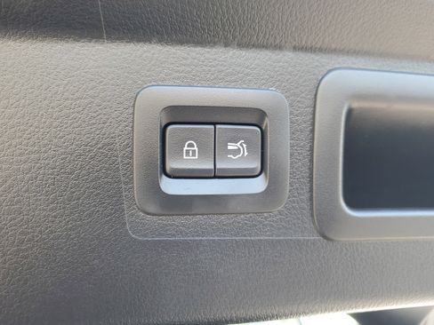 Used 2023 MAZDA CX-50 2.5 S w/ Preferred Plus Pkg image 11