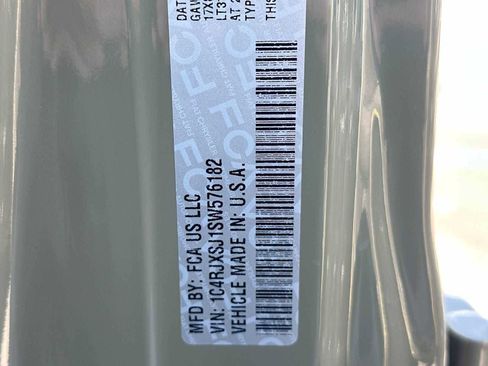 Used 2025 Jeep Wrangler Unlimited Rubicon 392 image 22