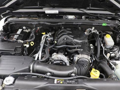 Used 2017 Jeep Wrangler Unlimited Sport image 28