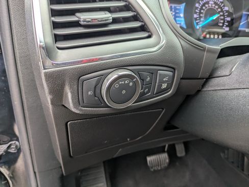 Certified 2022 Ford Edge Titanium w/ Equipment Group 301A image 17