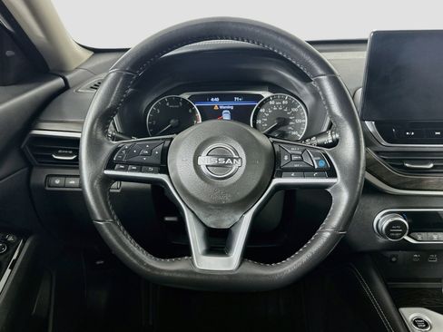Used 2023 Nissan Altima 2.5 SL FWD image 17