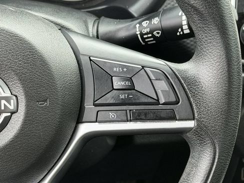 Used 2022 Nissan Kicks S FWD image 10