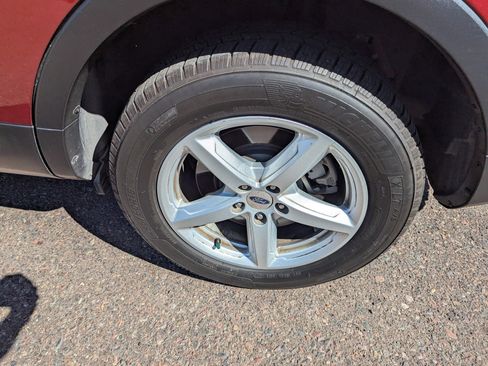 Used 2016 Ford Explorer XLT image 13