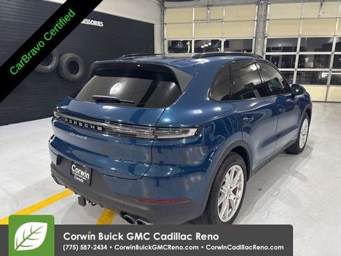 Used 2024 Porsche Cayenne S AWD/4WD image 7