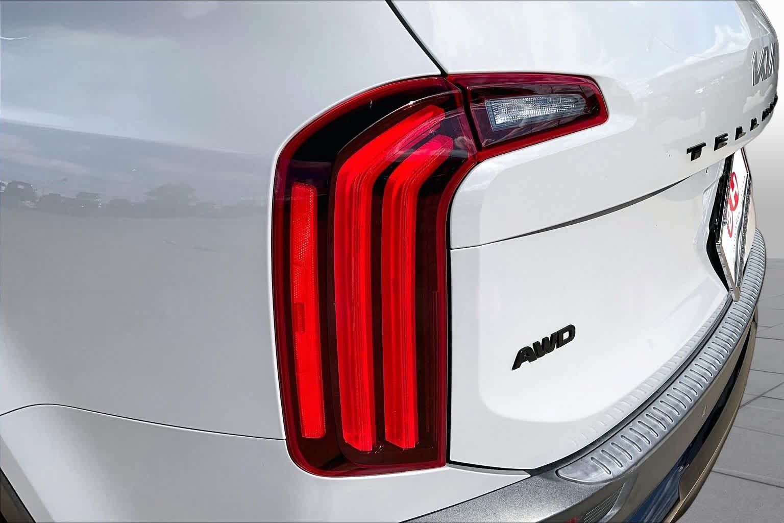 Used 2022 Kia Telluride SX w/ SX Prestige Package AWD/4WD image 28