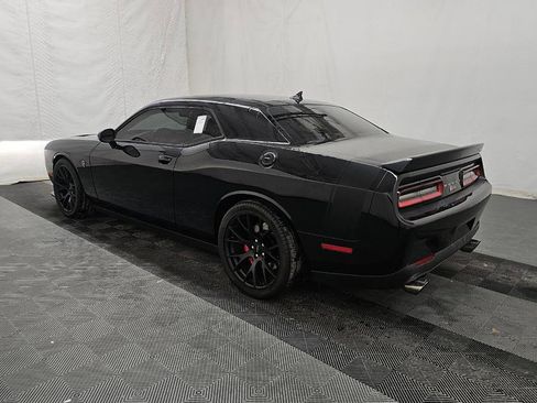 Used 2015 Dodge Challenger SRT Hellcat image 2