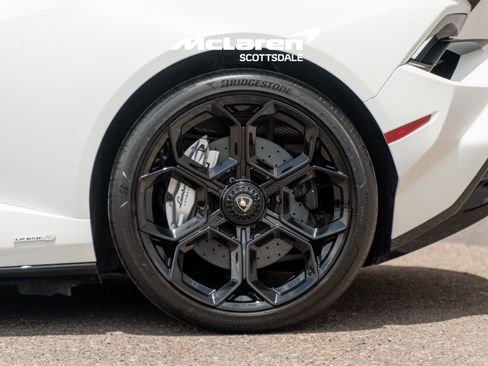 Used 2024 Lamborghini Huracan Tecnica RWD image 33