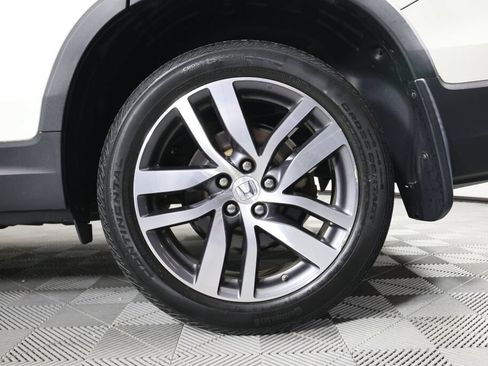 Used 2017 Honda Pilot Touring image 8
