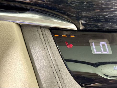 Used 2020 Cadillac XT6 Premium Luxury image 25