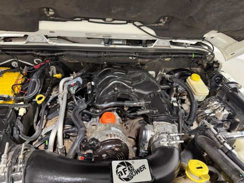 Used 2014 Jeep Wrangler Unlimited Sahara image 17