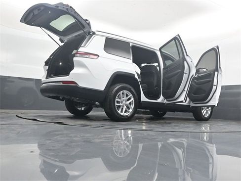 New 2025 Jeep Grand Cherokee L Laredo image 52