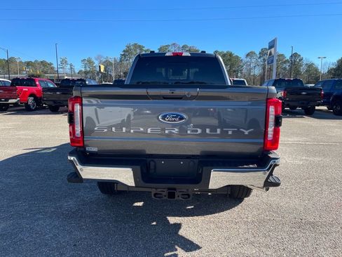 New 2026 Ford F250 Lariat w/ Chrome Package image 10