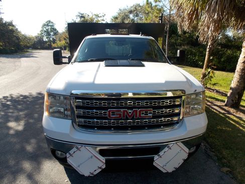 Used 2012 GMC Sierra 3500 SLE w/ SLE Preferred Package image 2